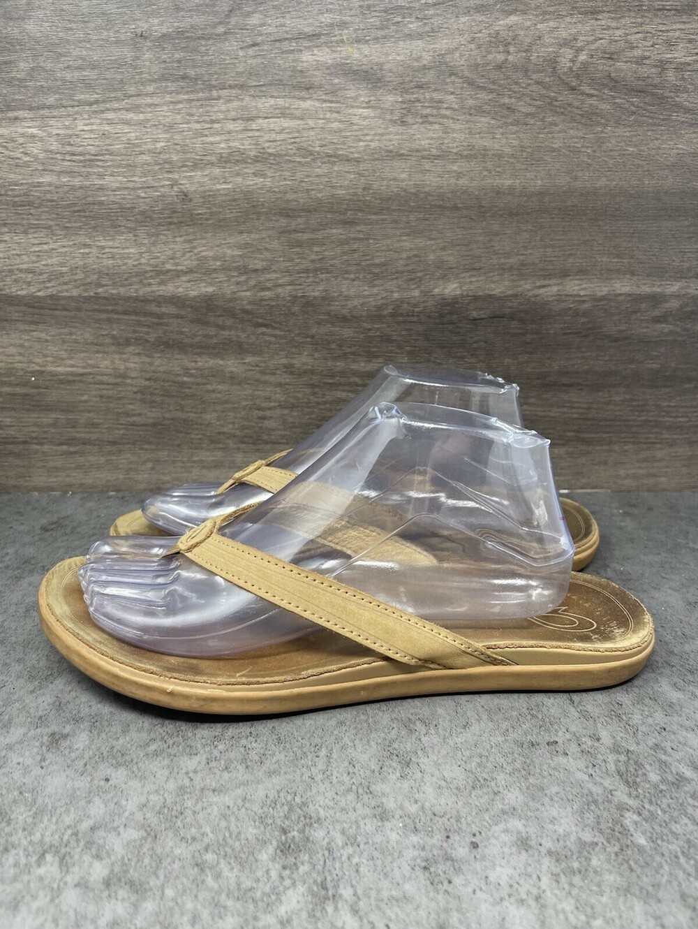 Olukai Aukahi Womens Size 10 Tan Leather Flip Flop Sandals Comfort Beach Casual